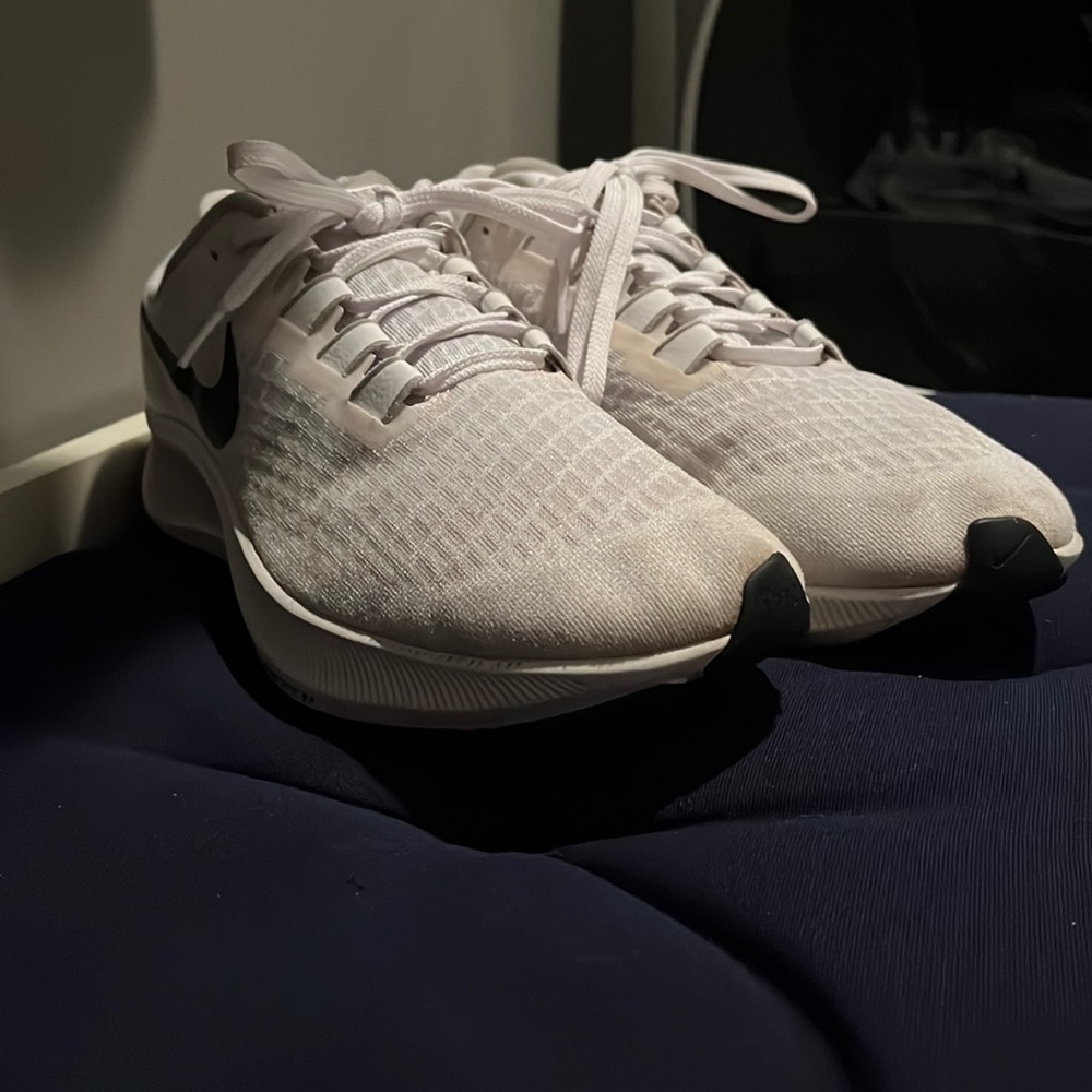 Nike Zoom Pegasus 37 Running Shoe